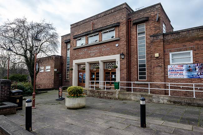 Crewe-Swimming-Poolweb