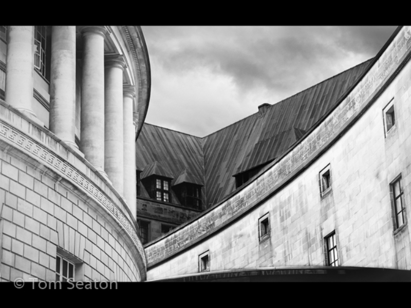 FR PDI_Tom Seaton – Curves and Columns-2