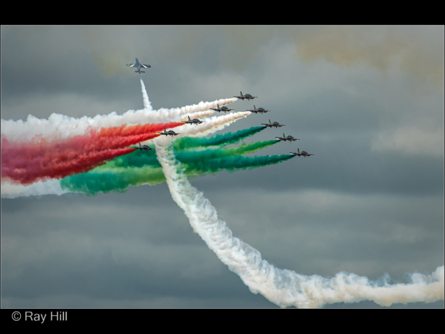 RH-11a_Threading the neadle Italian style-2